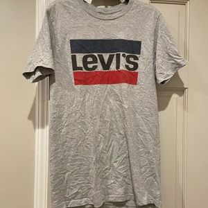 Levi logo t shirt